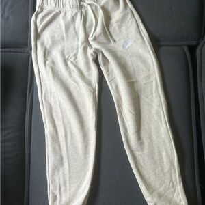 Never worn - Size small women’s Nike sweatpants